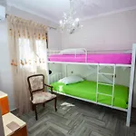 Vicky's House קפלוס